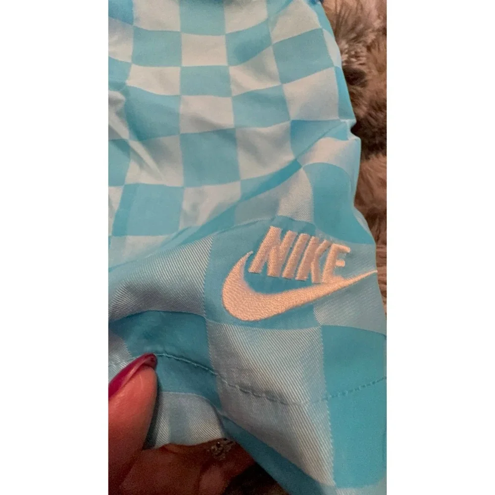 Men's size SMALL Nike dri-fit athletic shorts.  Standard fit. Above knee length.